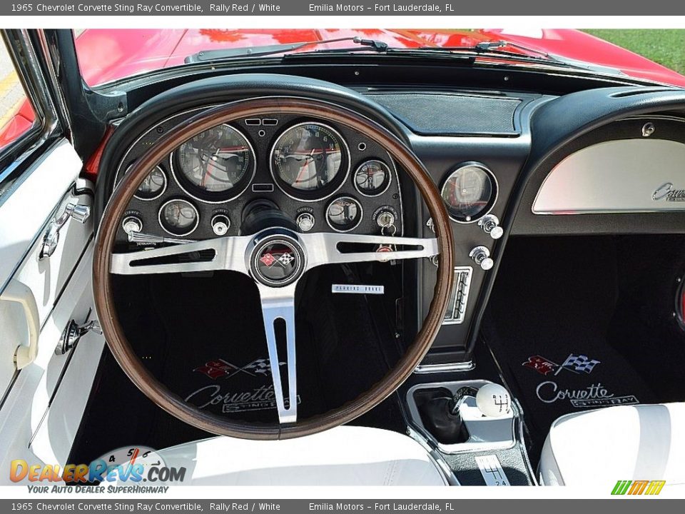 Dashboard of 1965 Chevrolet Corvette Sting Ray Convertible Photo #55