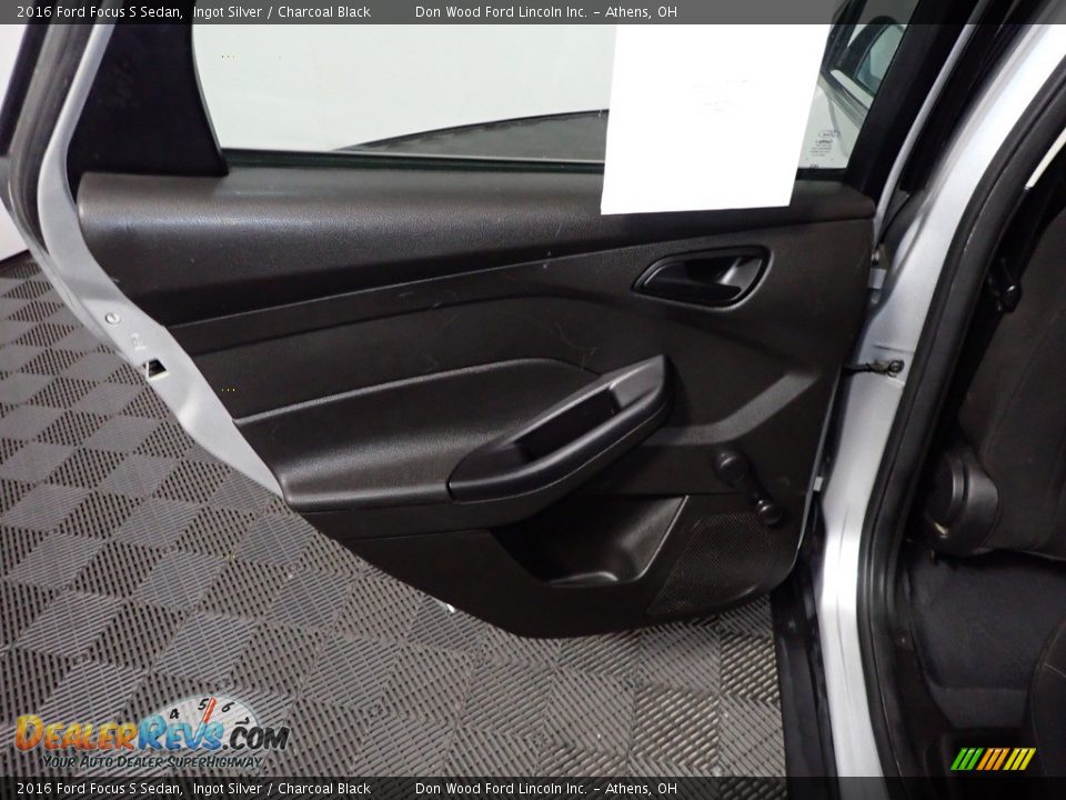 2016 Ford Focus S Sedan Ingot Silver / Charcoal Black Photo #17