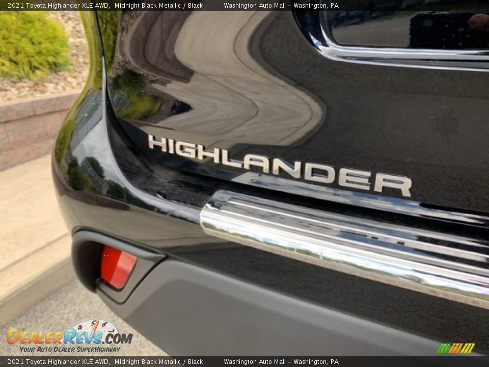 2021 Toyota Highlander XLE AWD Midnight Black Metallic / Black Photo #29