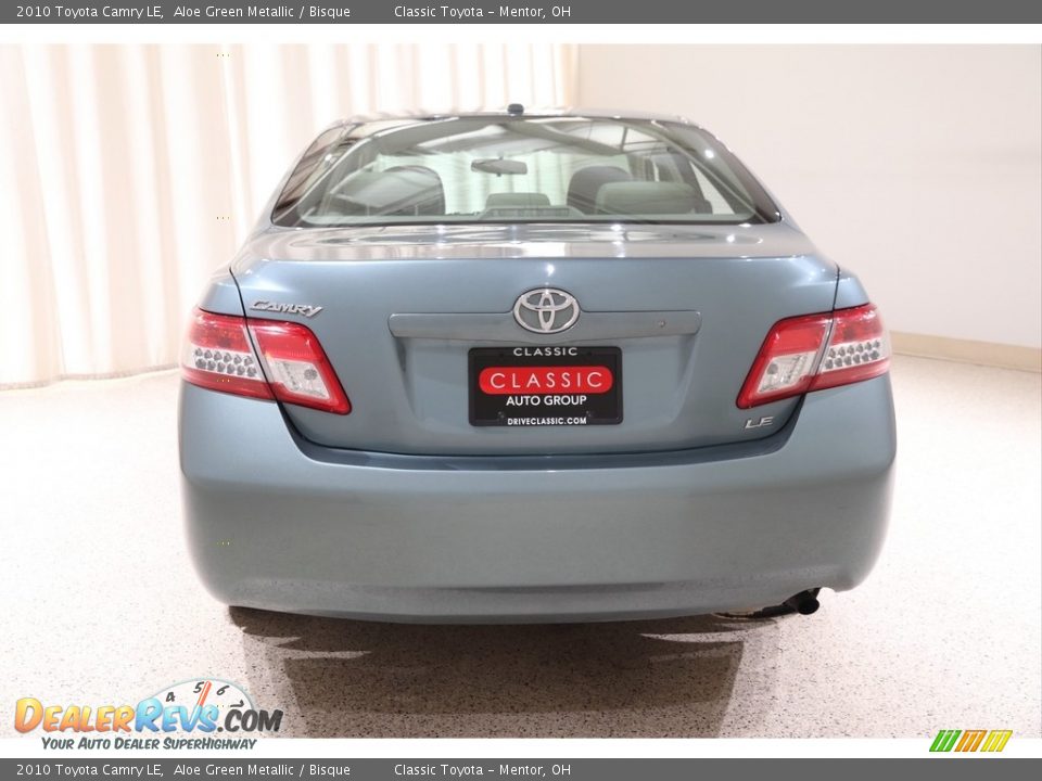 2010 Toyota Camry LE Aloe Green Metallic / Bisque Photo #17