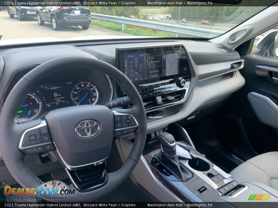 Graphite Interior - 2021 Toyota Highlander Hybrid Limited AWD Photo #5