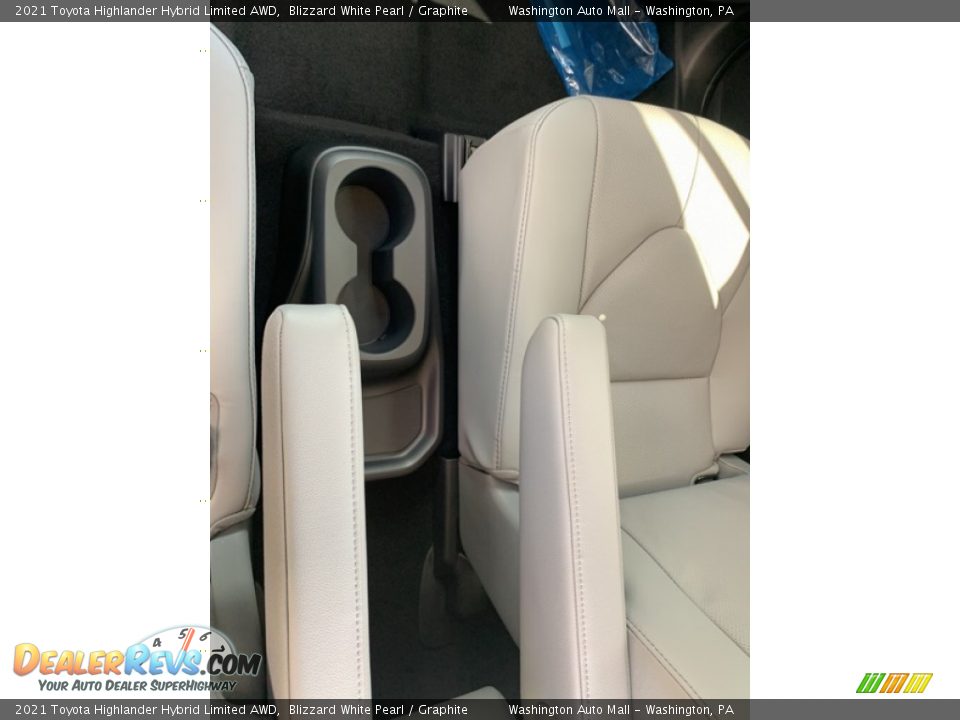 2021 Toyota Highlander Hybrid Limited AWD Blizzard White Pearl / Graphite Photo #24