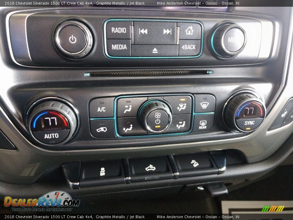 Controls of 2018 Chevrolet Silverado 1500 LT Crew Cab 4x4 Photo #29