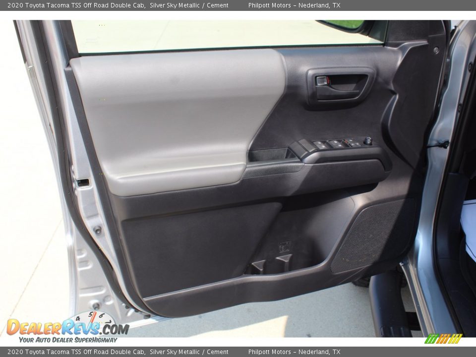 2020 Toyota Tacoma TSS Off Road Double Cab Silver Sky Metallic / Cement Photo #9