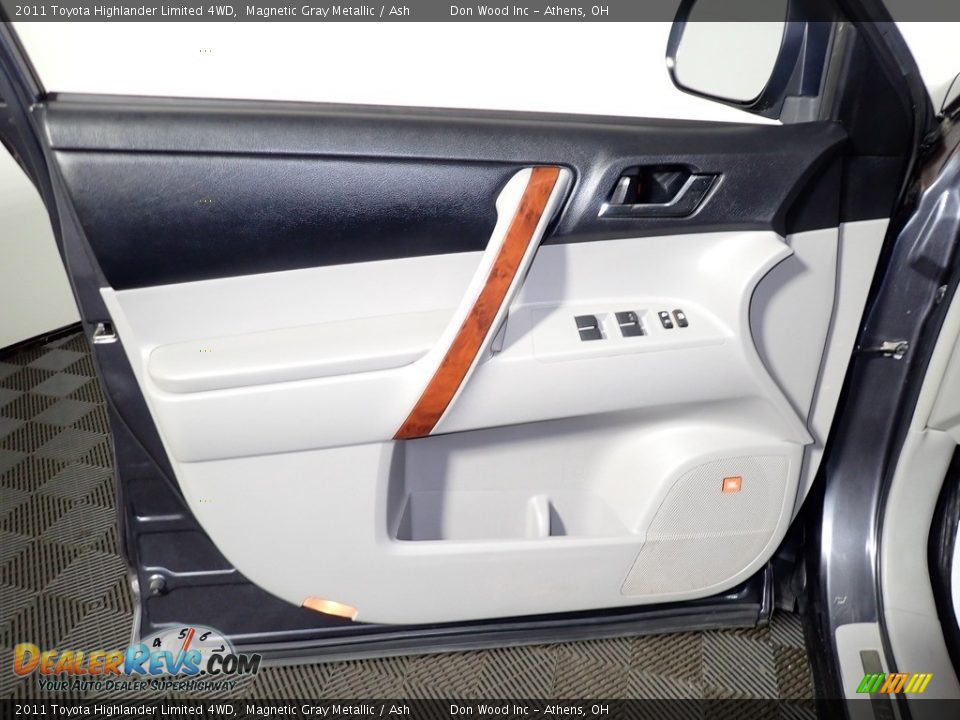 2011 Toyota Highlander Limited 4WD Magnetic Gray Metallic / Ash Photo #17