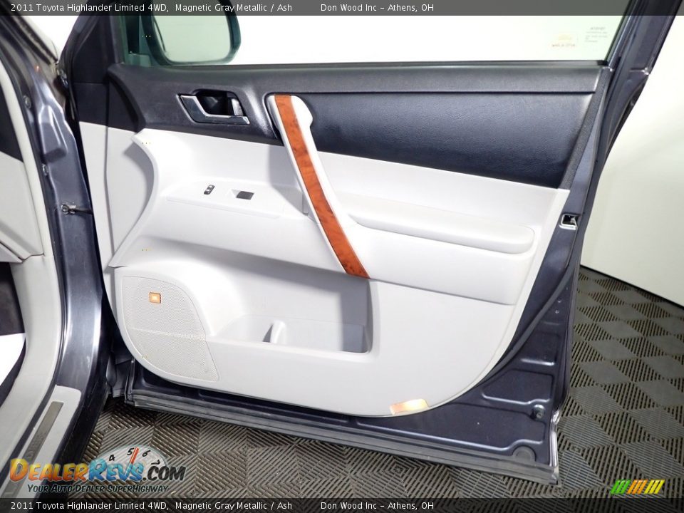 2011 Toyota Highlander Limited 4WD Magnetic Gray Metallic / Ash Photo #24