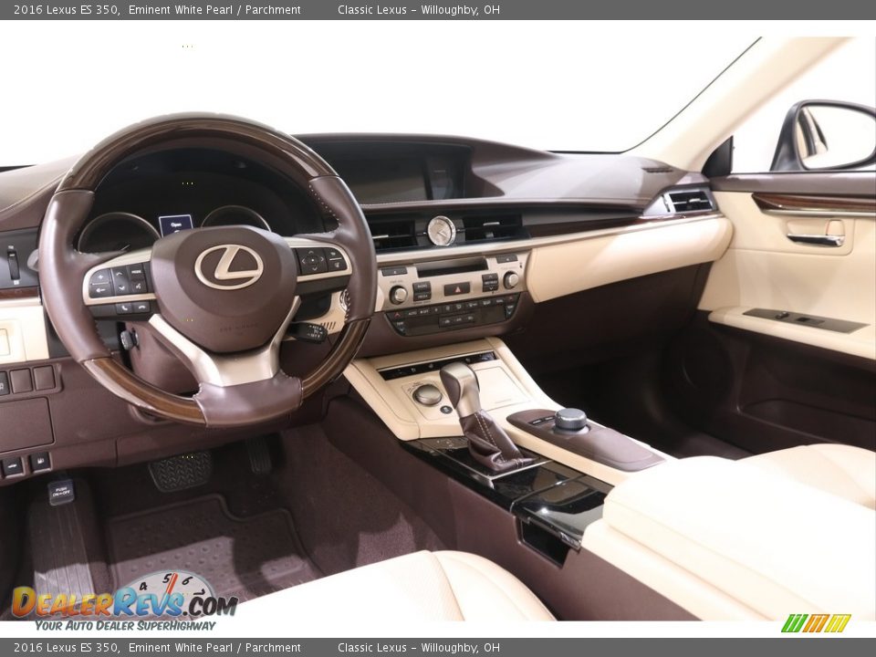 Parchment Interior - 2016 Lexus ES 350 Photo #9