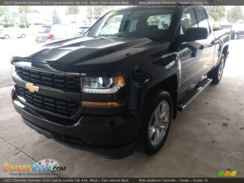 2017 Chevrolet Silverado 1500 Custom Double Cab 4x4 Black / Dark Ash/Jet Black Photo #8