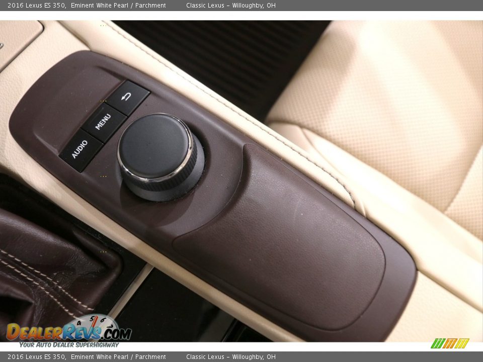 Controls of 2016 Lexus ES 350 Photo #27