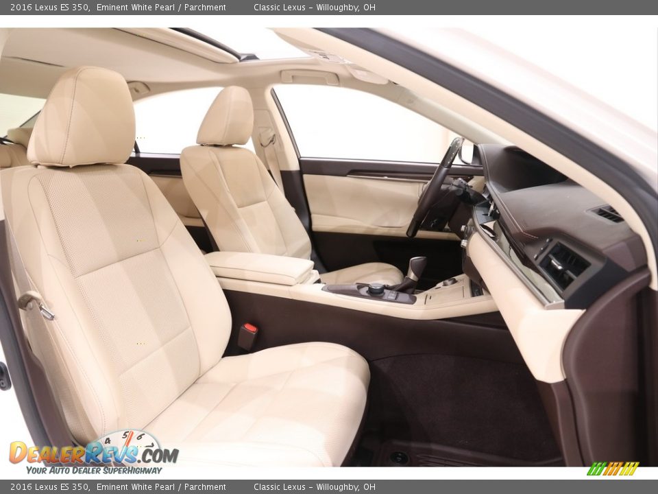 Front Seat of 2016 Lexus ES 350 Photo #30