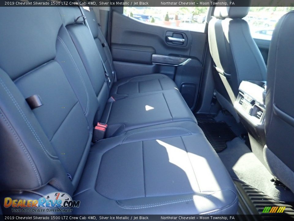 2019 Chevrolet Silverado 1500 LTZ Crew Cab 4WD Silver Ice Metallic / Jet Black Photo #18