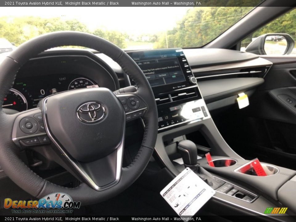 Dashboard of 2021 Toyota Avalon Hybrid XLE Photo #4