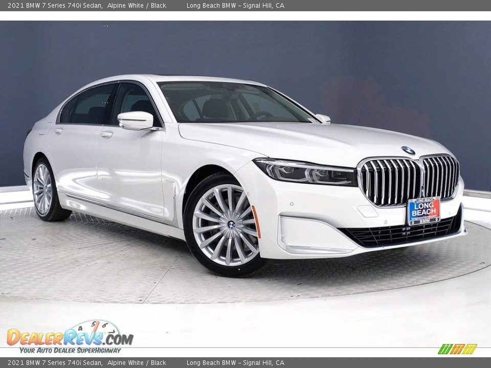 Front 3/4 View of 2021 BMW 7 Series 740i Sedan Photo #19