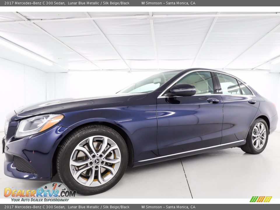Front 3/4 View of 2017 Mercedes-Benz C 300 Sedan Photo #13