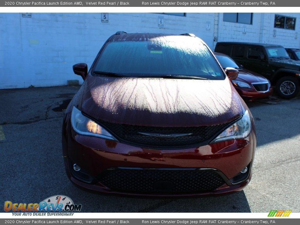 2020 Chrysler Pacifica Launch Edition AWD Velvet Red Pearl / Black Photo #2