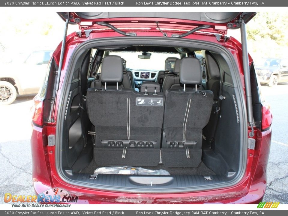 2020 Chrysler Pacifica Launch Edition AWD Velvet Red Pearl / Black Photo #7
