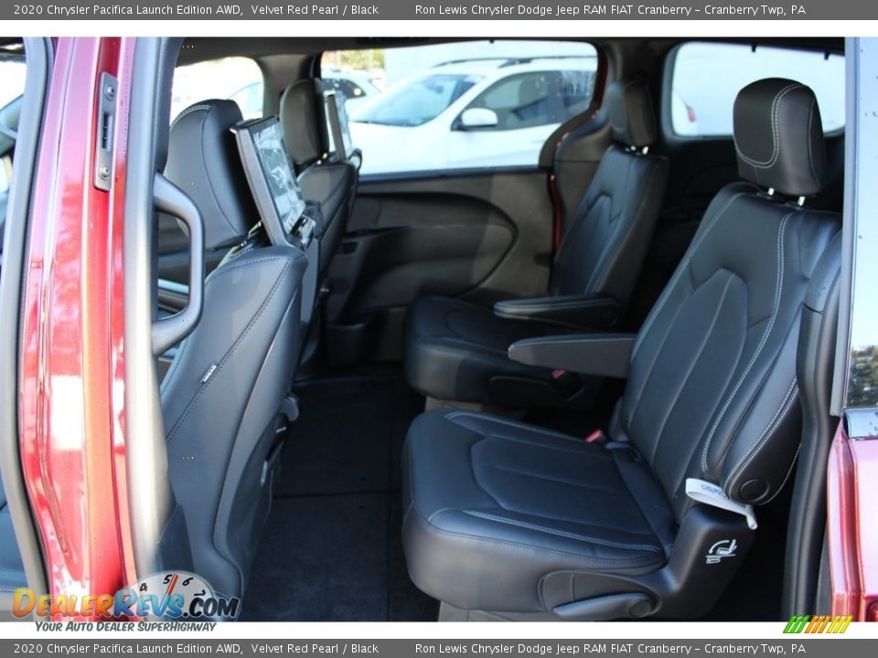 2020 Chrysler Pacifica Launch Edition AWD Velvet Red Pearl / Black Photo #13