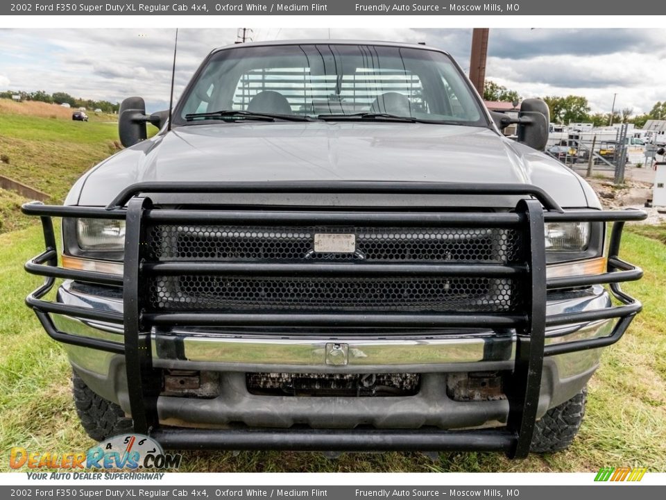 2002 Ford F350 Super Duty XL Regular Cab 4x4 Oxford White / Medium Flint Photo #9