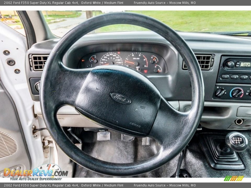 2002 Ford F350 Super Duty XL Regular Cab 4x4 Steering Wheel Photo #32