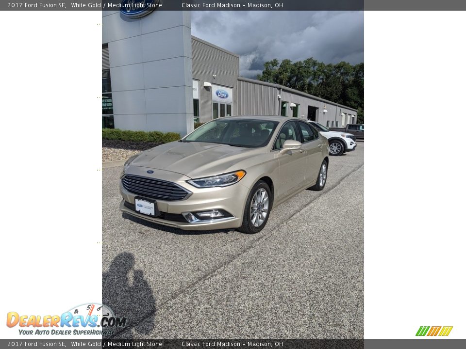 2017 Ford Fusion SE White Gold / Medium Light Stone Photo #1