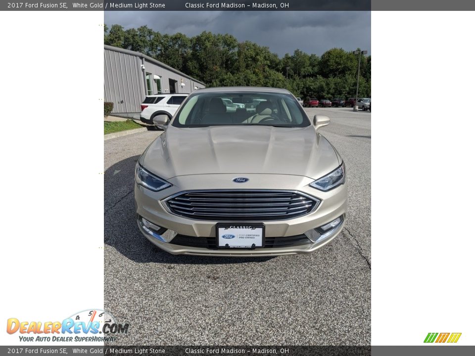 2017 Ford Fusion SE White Gold / Medium Light Stone Photo #2