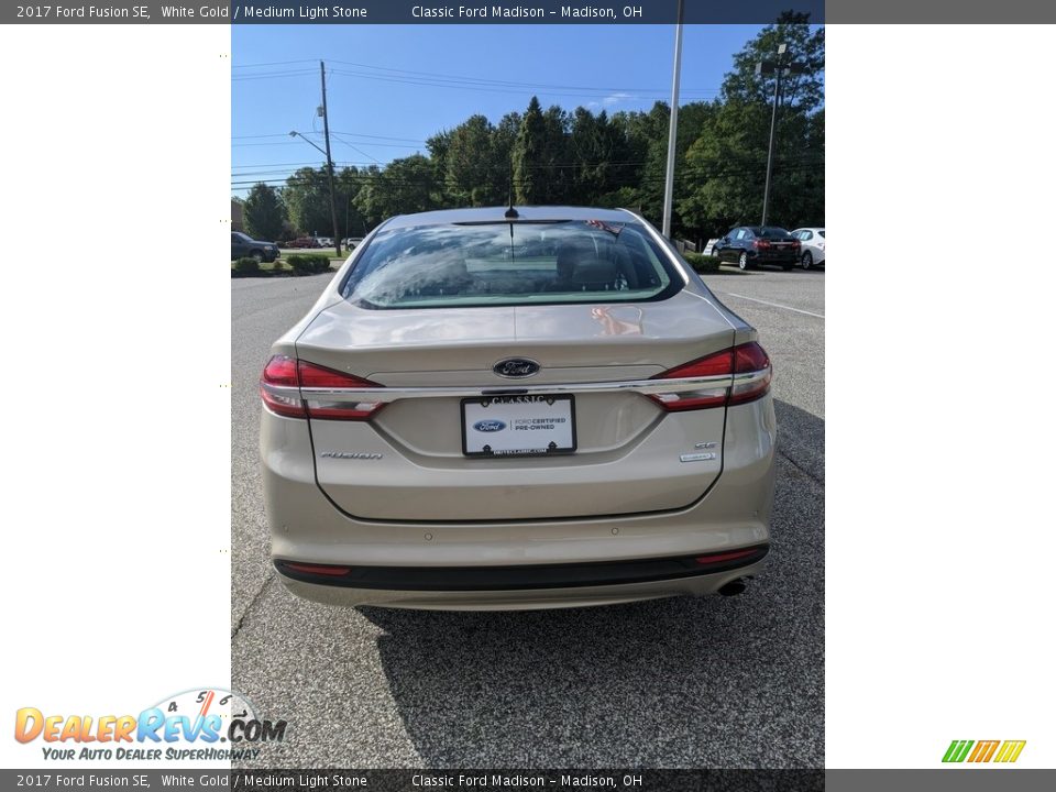 2017 Ford Fusion SE White Gold / Medium Light Stone Photo #6
