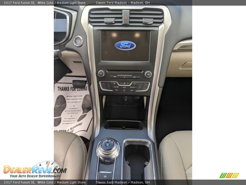 2017 Ford Fusion SE White Gold / Medium Light Stone Photo #10