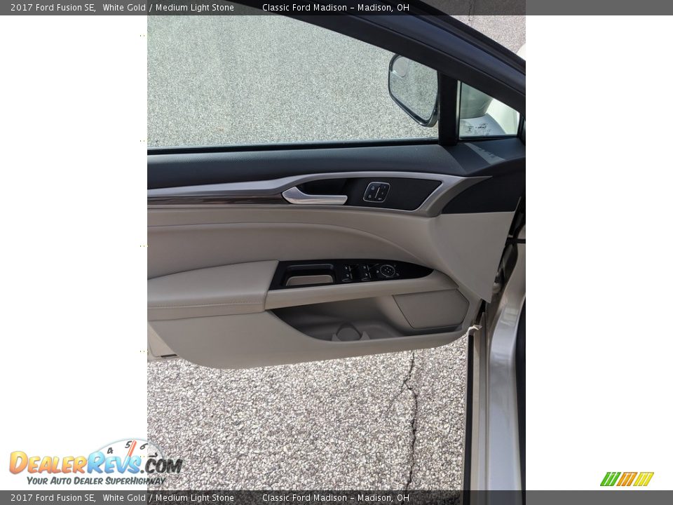 2017 Ford Fusion SE White Gold / Medium Light Stone Photo #12