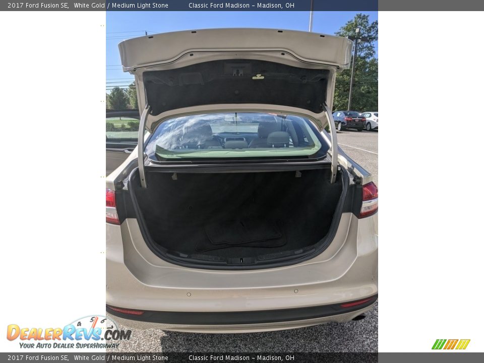 2017 Ford Fusion SE White Gold / Medium Light Stone Photo #14