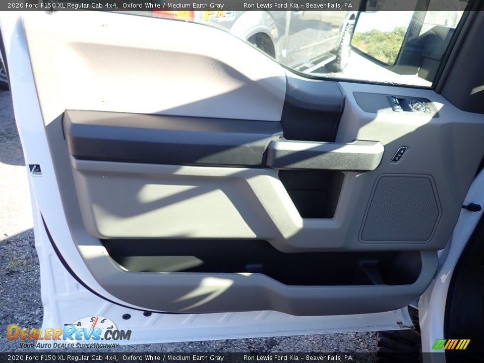 2020 Ford F150 XL Regular Cab 4x4 Oxford White / Medium Earth Gray Photo #12