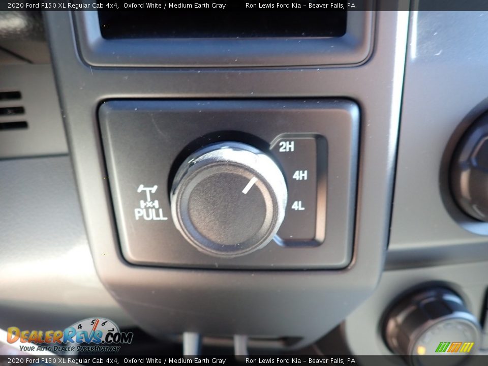 2020 Ford F150 XL Regular Cab 4x4 Oxford White / Medium Earth Gray Photo #17