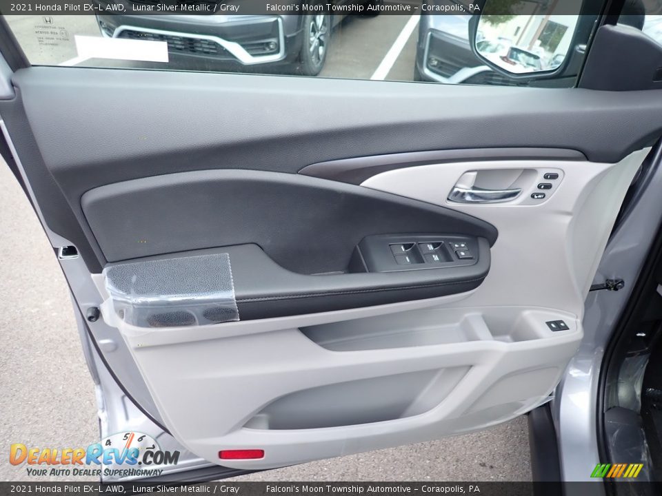 Door Panel of 2021 Honda Pilot EX-L AWD Photo #9