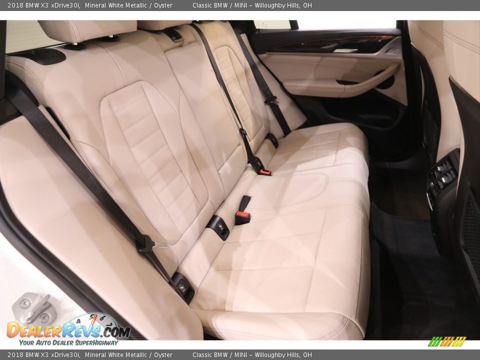 2018 BMW X3 xDrive30i Mineral White Metallic / Oyster Photo #18