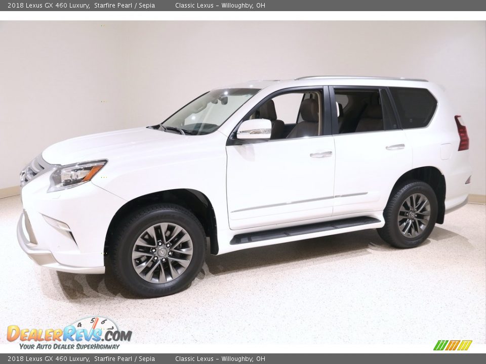 Front 3/4 View of 2018 Lexus GX 460 Luxury Photo #3