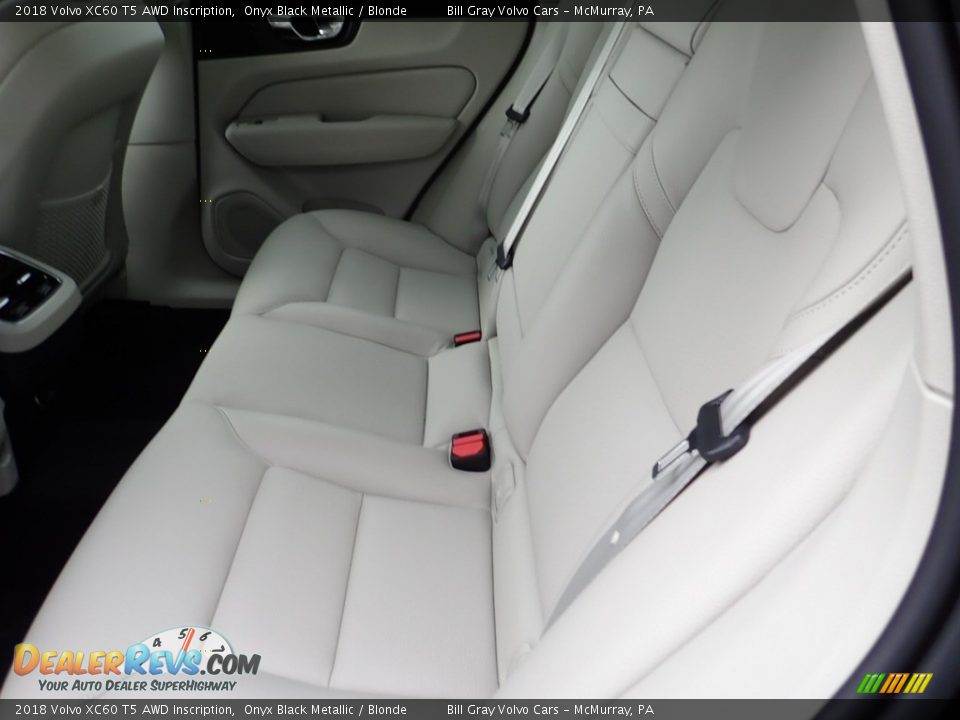 Rear Seat of 2018 Volvo XC60 T5 AWD Inscription Photo #16