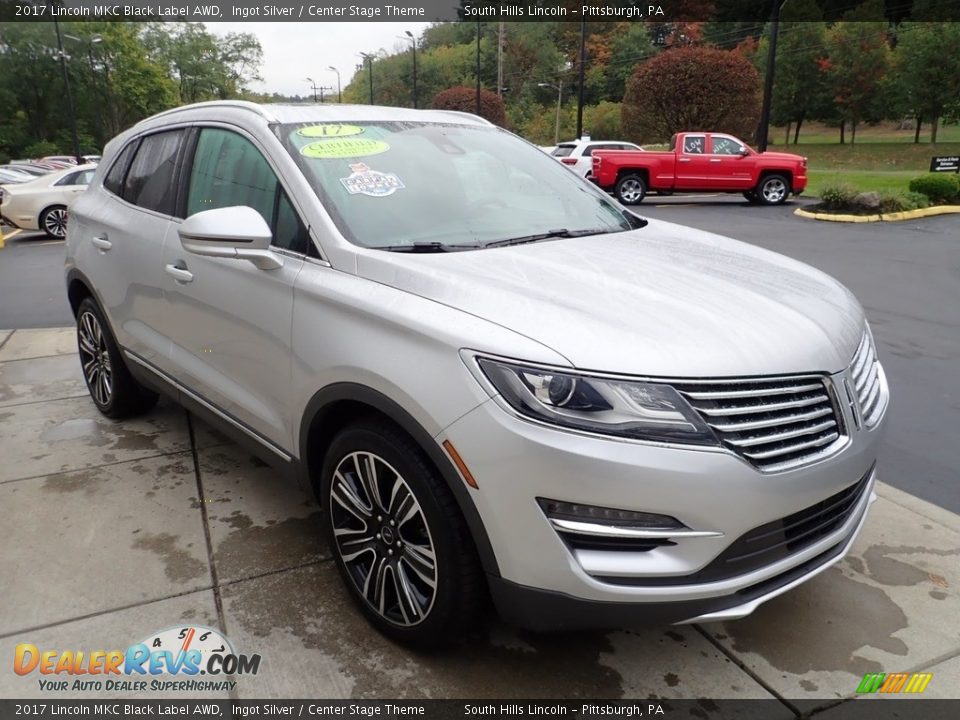 Front 3/4 View of 2017 Lincoln MKC Black Label AWD Photo #8