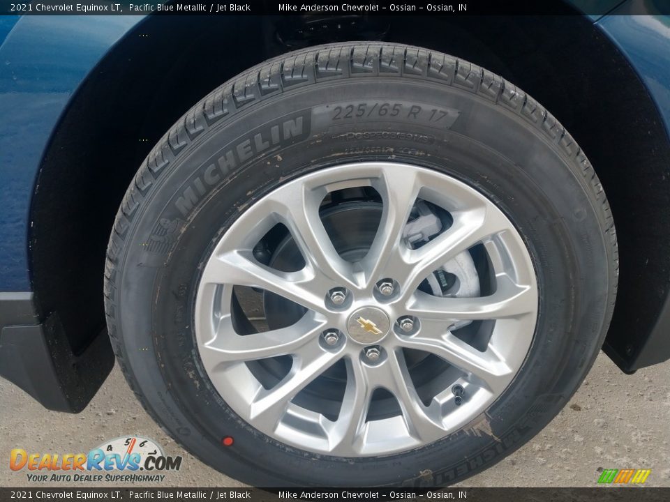 2021 Chevrolet Equinox LT Wheel Photo #13