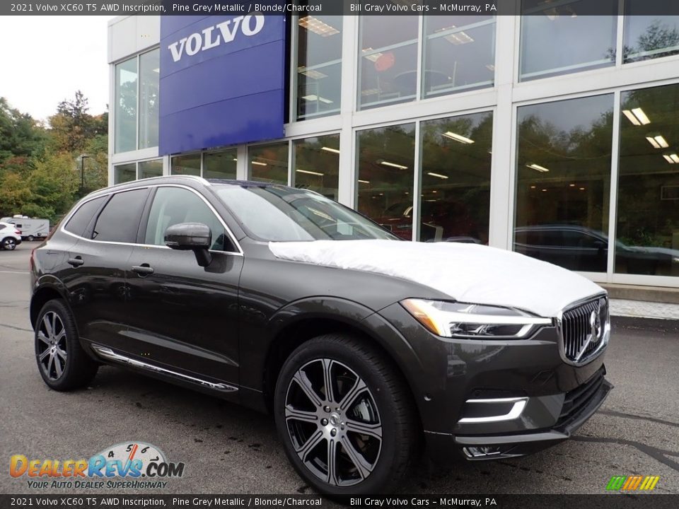 Front 3/4 View of 2021 Volvo XC60 T5 AWD Inscription Photo #1