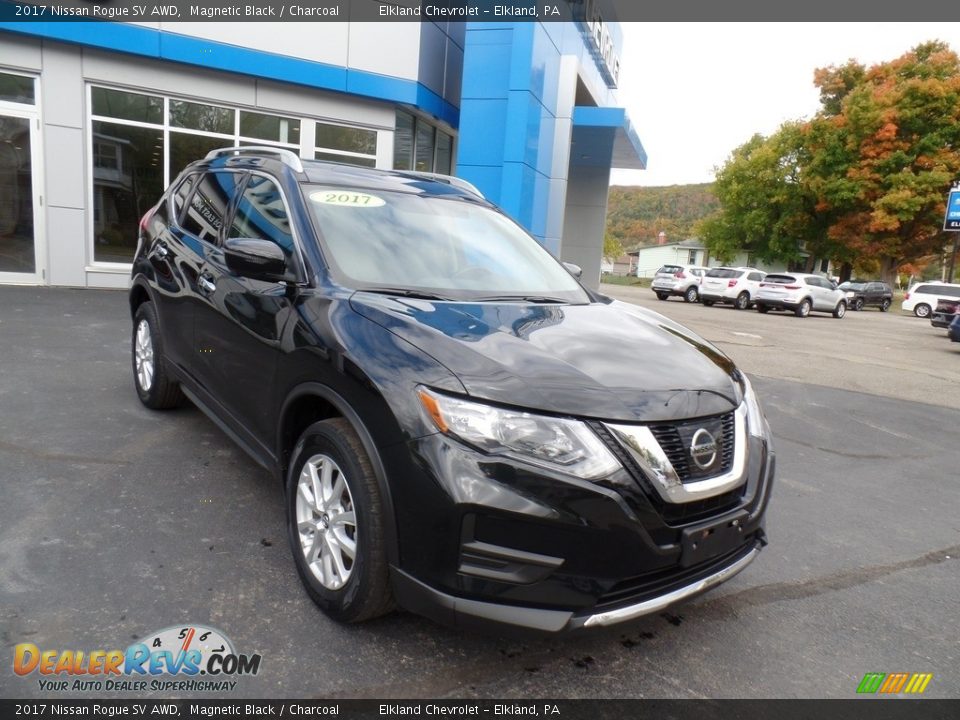 2017 Nissan Rogue SV AWD Magnetic Black / Charcoal Photo #4