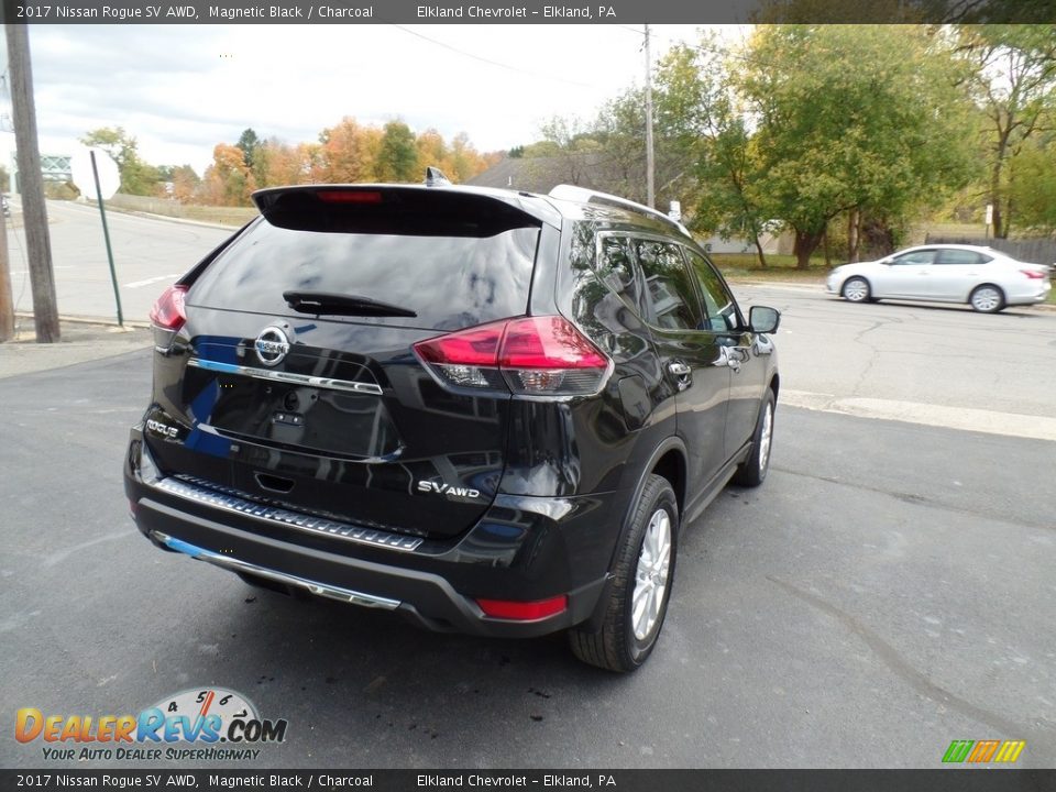 2017 Nissan Rogue SV AWD Magnetic Black / Charcoal Photo #8