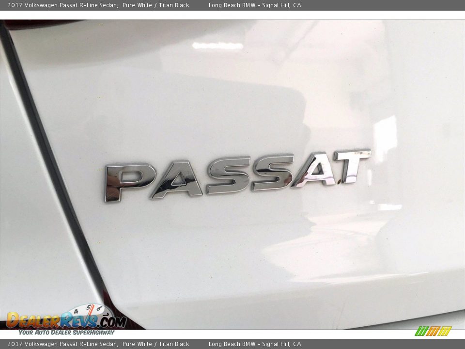 2017 Volkswagen Passat R-Line Sedan Pure White / Titan Black Photo #7