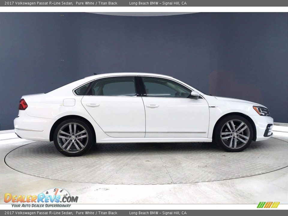 2017 Volkswagen Passat R-Line Sedan Pure White / Titan Black Photo #14