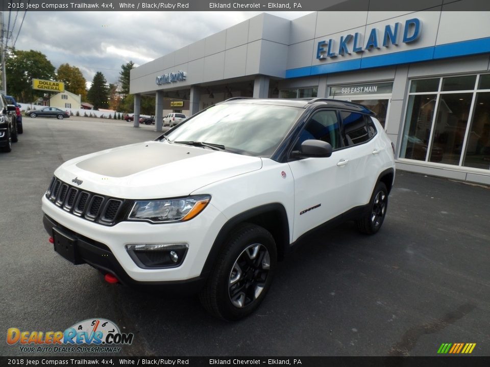 2018 Jeep Compass Trailhawk 4x4 White / Black/Ruby Red Photo #2