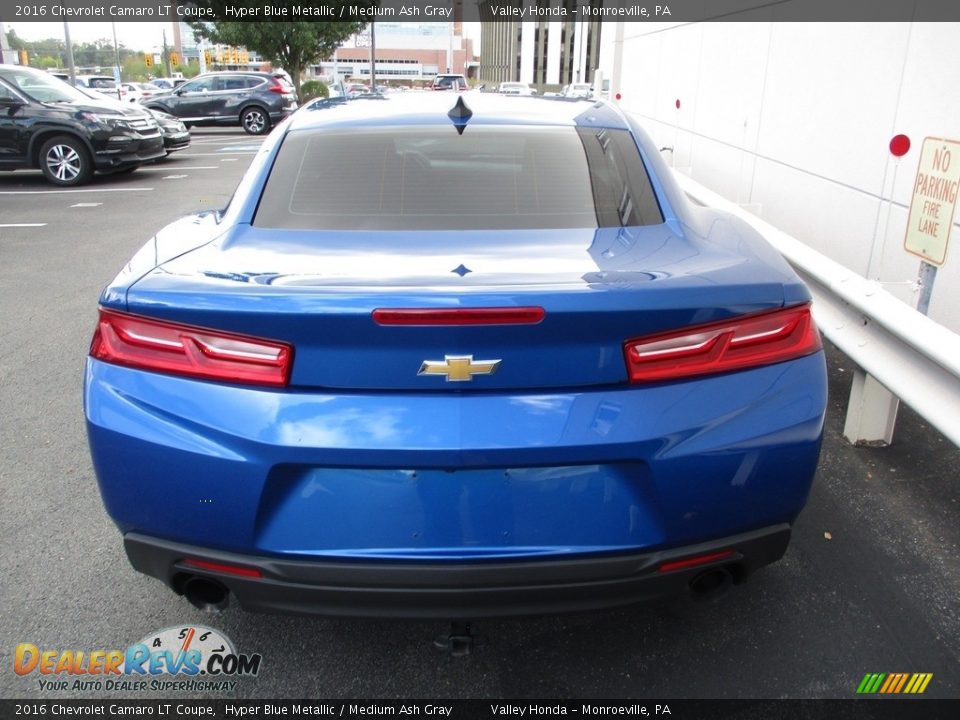 2016 Chevrolet Camaro LT Coupe Hyper Blue Metallic / Medium Ash Gray Photo #4