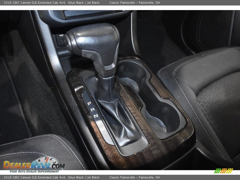 2016 GMC Canyon SLE Extended Cab 4x4 Shifter Photo #14