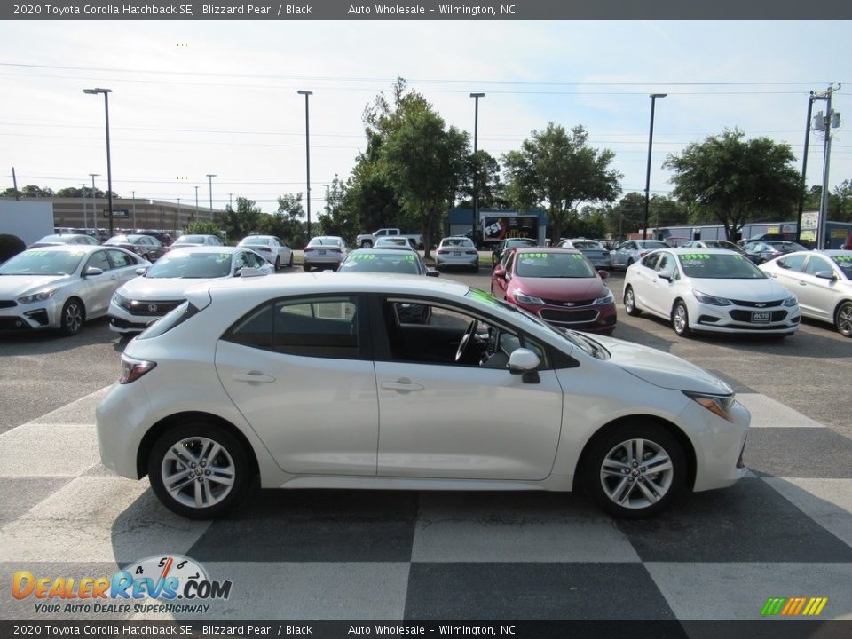 2020 Toyota Corolla Hatchback SE Blizzard Pearl / Black Photo #3