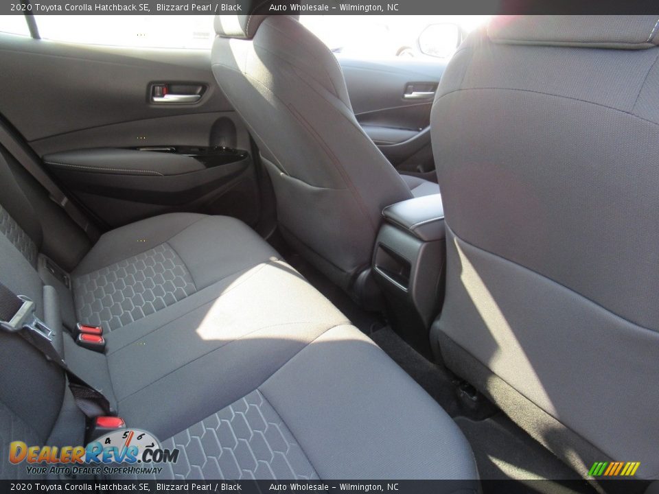 2020 Toyota Corolla Hatchback SE Blizzard Pearl / Black Photo #14