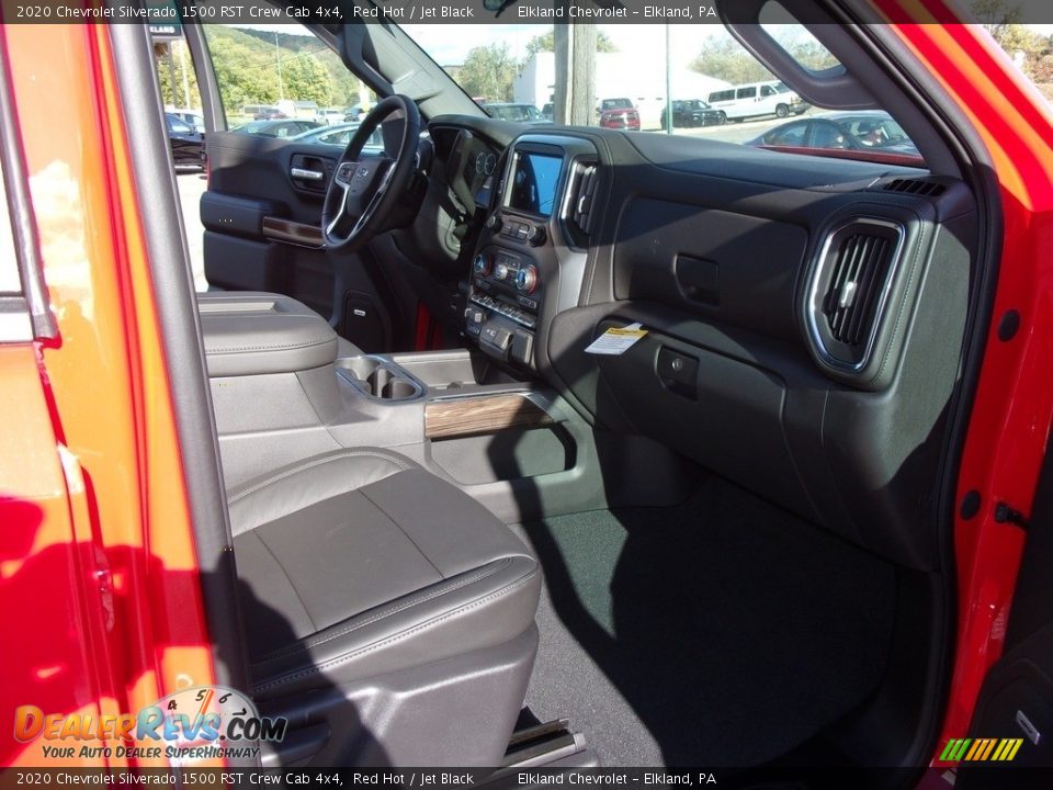 2020 Chevrolet Silverado 1500 RST Crew Cab 4x4 Red Hot / Jet Black Photo #17
