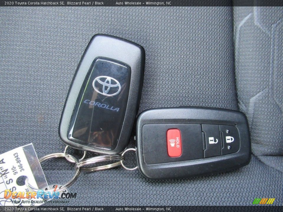 2020 Toyota Corolla Hatchback SE Blizzard Pearl / Black Photo #20