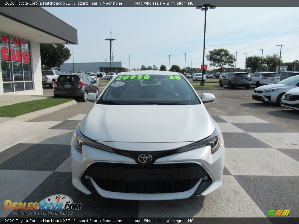 2020 Toyota Corolla Hatchback XSE Blizzard Pearl / Moonstone Photo #2